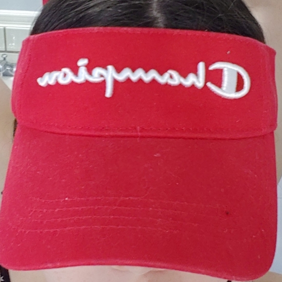 Red champion hat - Picture 2 of 2